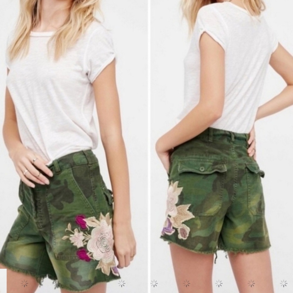Free People Scout shorts Sz 2 runs big camo embroidery